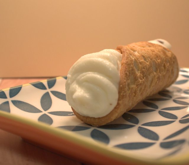 Cannoli Siciliana.